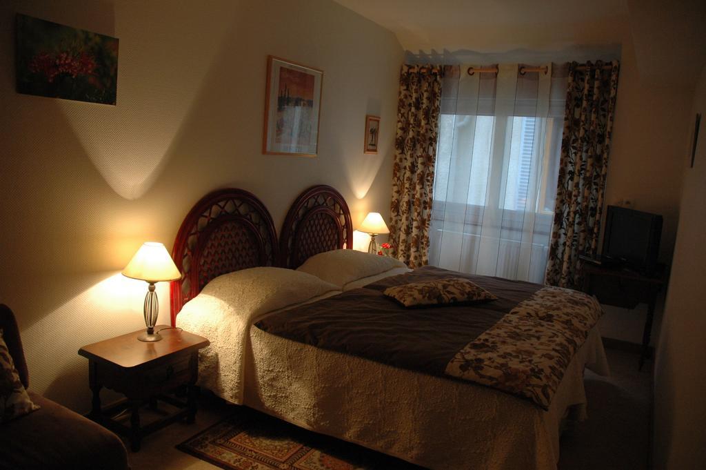 Au Bel Air Bed & Breakfast Avallon Room photo